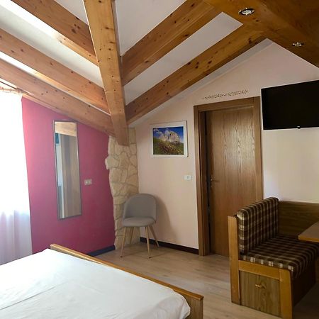 Hotel Rododendro Val Di Fassa Campitello di Fassa Exteriör bild