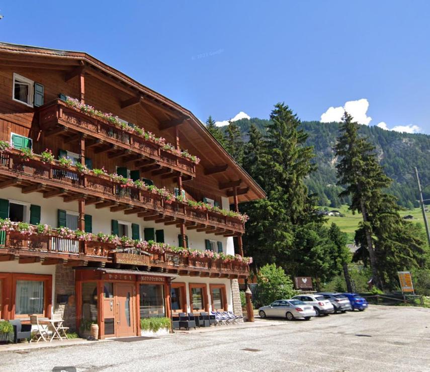 Hotel Rododendro Val Di Fassa Campitello di Fassa Exteriör bild